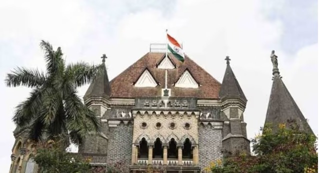 HDFC Bank headquarters and Bombay High Court building in legal dispute illustration
